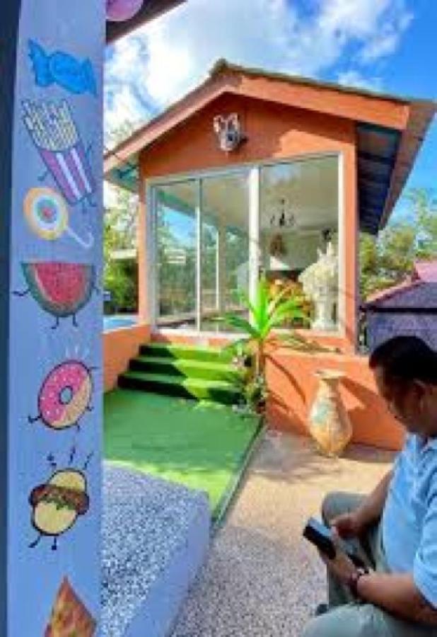 Nawawi'S Cottage Kota  Екстериор снимка